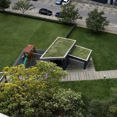 'art In Motion' In New Town + Freegarageparking